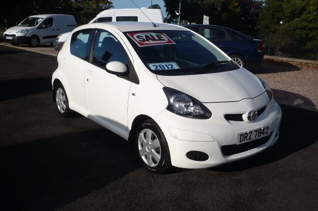2012 TOYOTA AYGO 1.0 VVT-I PLUS 5d image 1