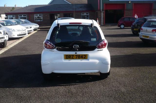 2012 TOYOTA AYGO 1.0 VVT-I PLUS 5d image 3
