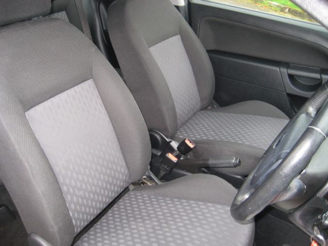 2004 FORD Fiesta 1.4 Flame image 6