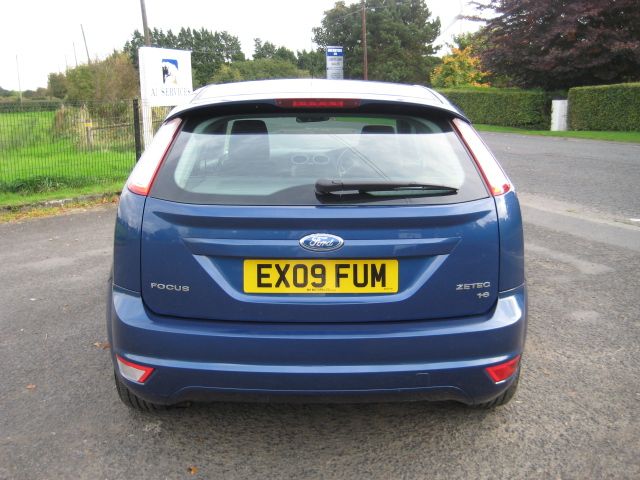 2009 FORD Focus 1.6 Zetec image 3