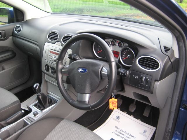2009 FORD Focus 1.6 Zetec image 4
