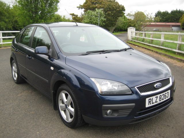 2005 FORD Focus 1.6 Zetec Climate image 1