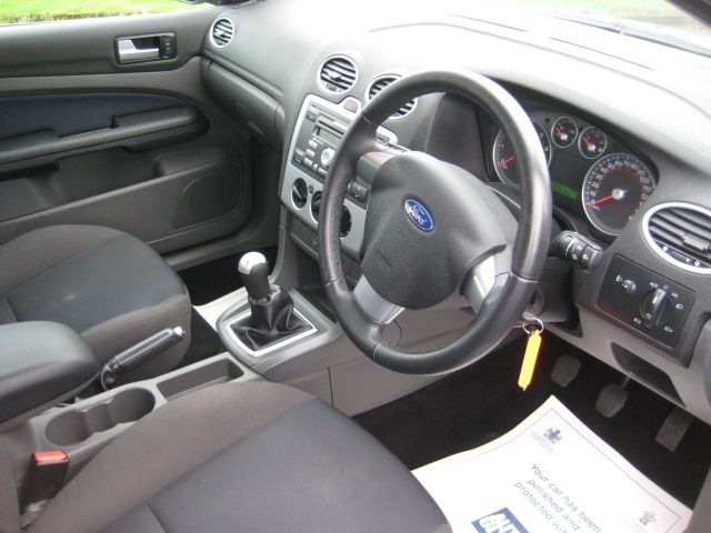 2008 FORD Focus 1.6 Zetec Climate image 4