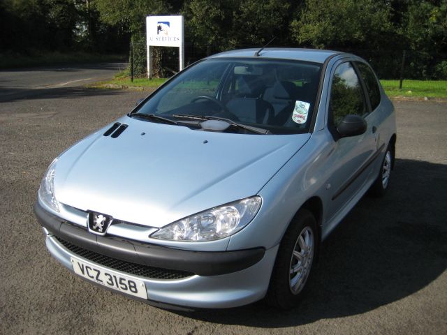 2004 PEUGEOT 206 1.1 Style image 3