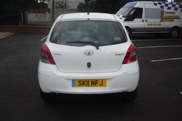 2011 TOYOTA YARIS 1.4 TR D-4D 5d image 3