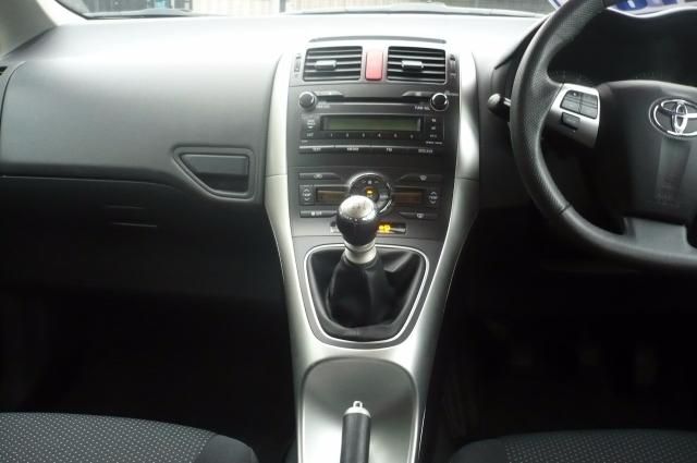 2011 TOYOTA AURIS 1.6 TR VALVEMATIC 5d image 4