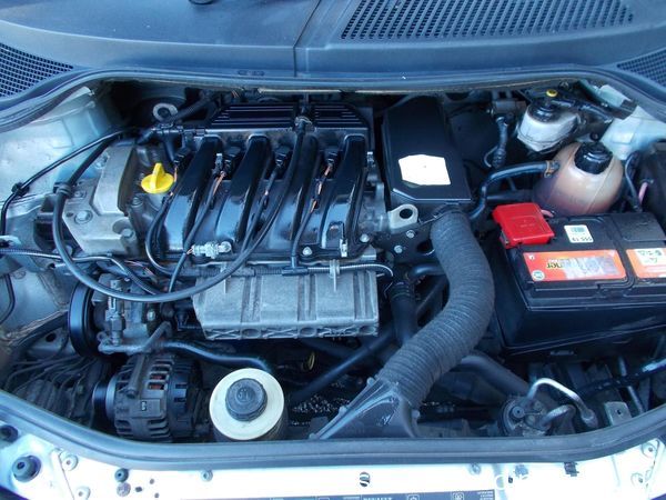 2002 Renault Megane Scenic 1.6 16V image 8