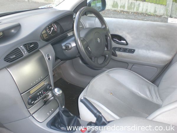 2001 Renault Laguna 3.0 V6 24V image 3
