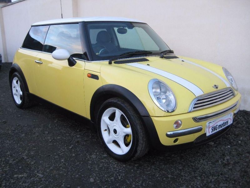 2004 MINI Cooper 1.6 image 1