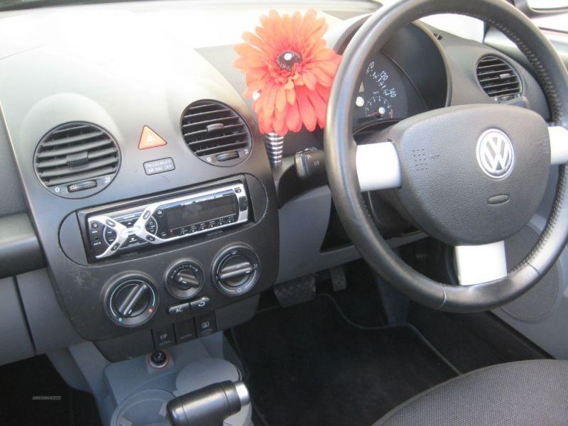 2004 Volkswagen Beetle CABRIOLET image 7