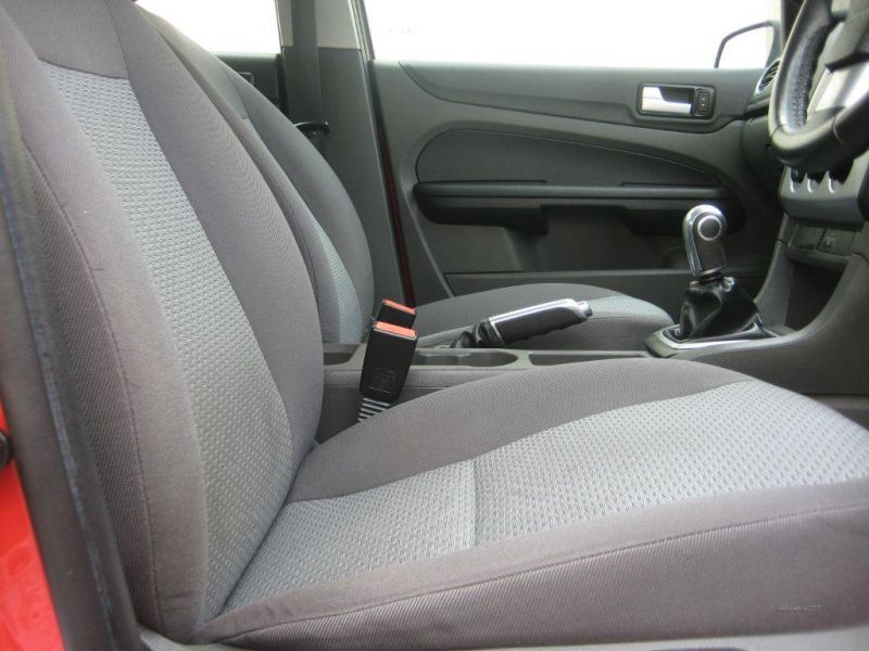 2007 Ford Focus SPORT image 5