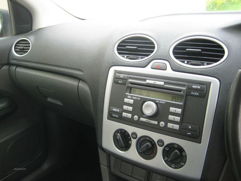 2007 Ford Focus SPORT image 8