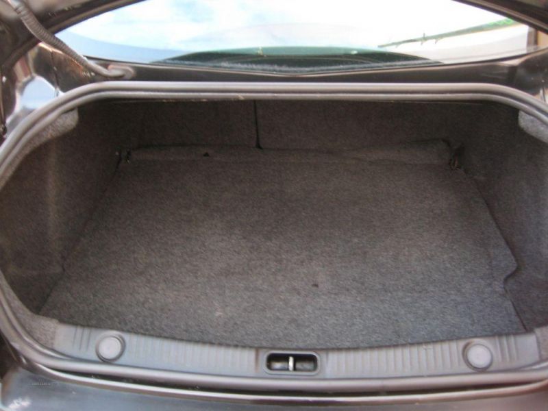 2009 Renault Megane image 8