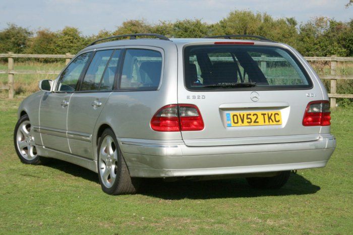 2002 Mercedes-Benz E Class 3.2 E320 CDi image 2