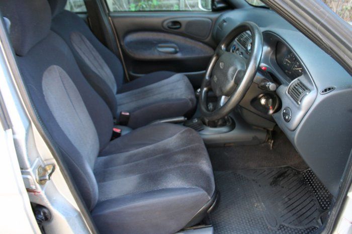 1999 Ford Escort 1.6 Finesse image 5