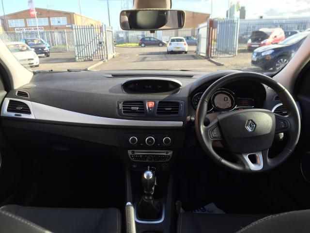 2009 RENAULT MEGANE 1.6 image 4