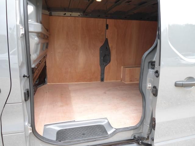 2015 VAUXHALL VIVARO 1.6 CDTI image 5