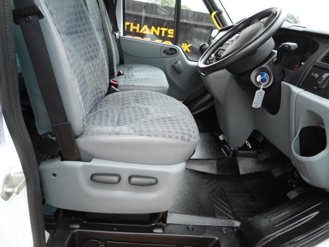 2010 FORD TRANSIT 2.4 370 MINIBUS 15 STR image 4