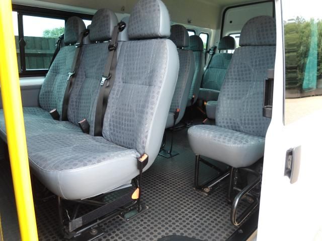 2010 FORD TRANSIT 2.4 370 MINIBUS 15 STR image 5