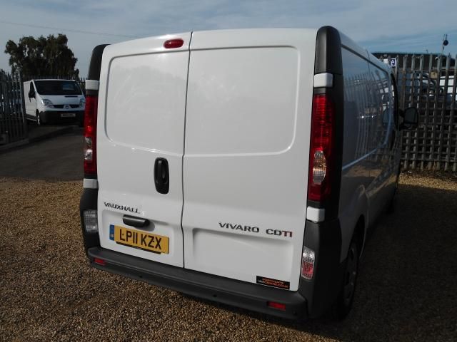 2011 VAUXHALL VIVARO 2.0 2700 CDTI image 2