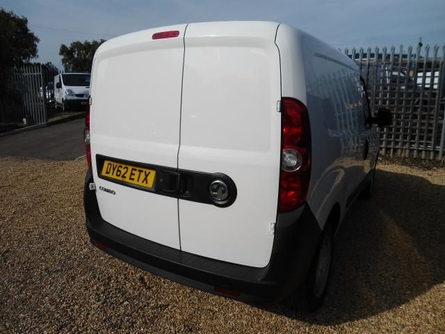 2012 VAUXHALL COMBO VAN 1.3 CDTI image 2