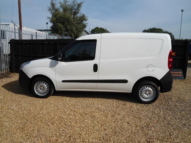 2012 VAUXHALL COMBO VAN 1.3 CDTI image 3