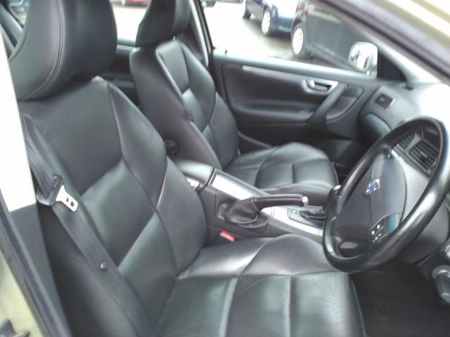 2004 VOLVO S60 2.4 D5 SE image 5