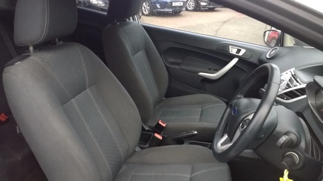 2012 FORD FIESTA 1.4 TITANIUM image 5