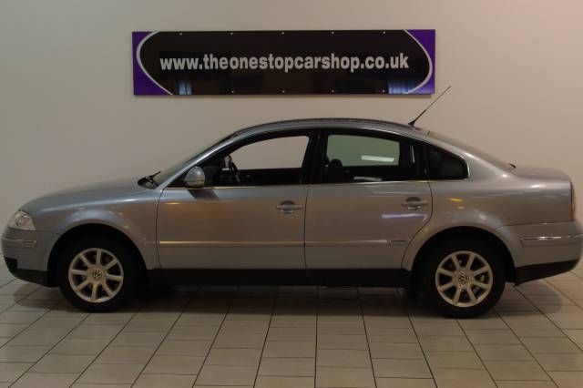 2004 VOLKSWAGEN PASSAT 1.9 Highline TDI image 2