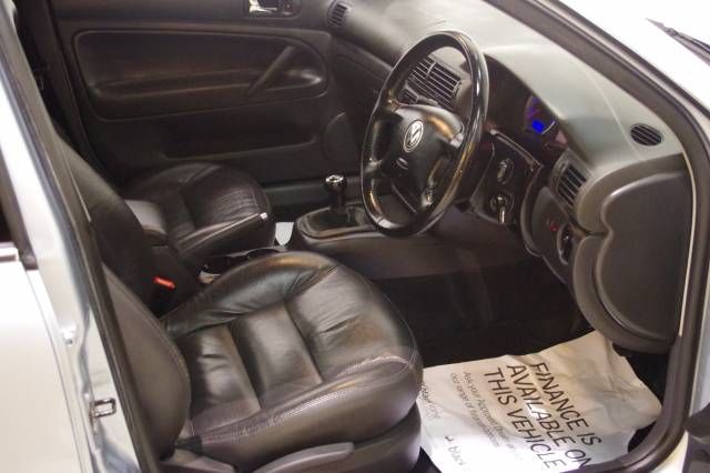 2004 VOLKSWAGEN PASSAT 1.9 Highline TDI image 5