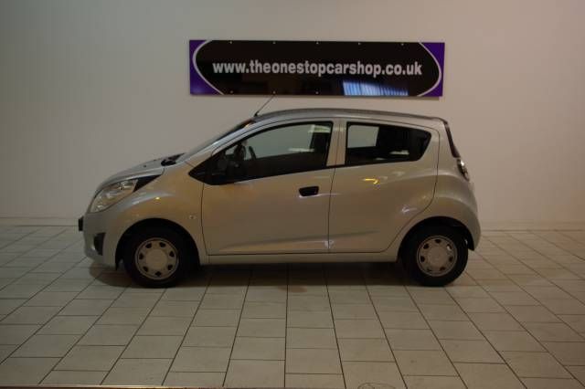 2012 CHEVROLET SPARK 1.0i image 2