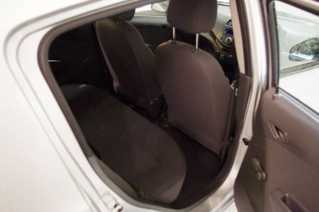 2012 CHEVROLET SPARK 1.0i image 5