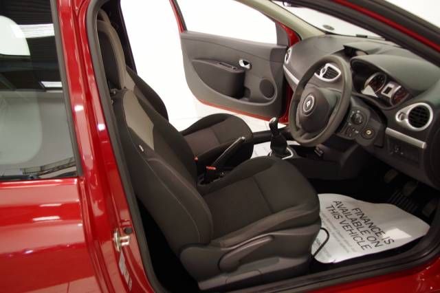 2010 RENAULT CLIO 1.2 TCE I-Music image 5