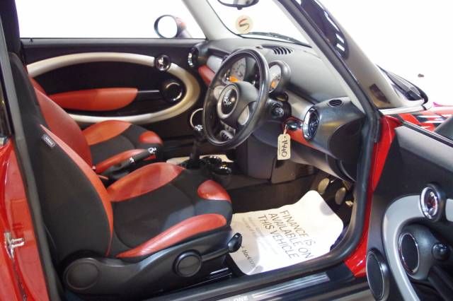 2008 MINI HATCHBACK 1.4 One image 4