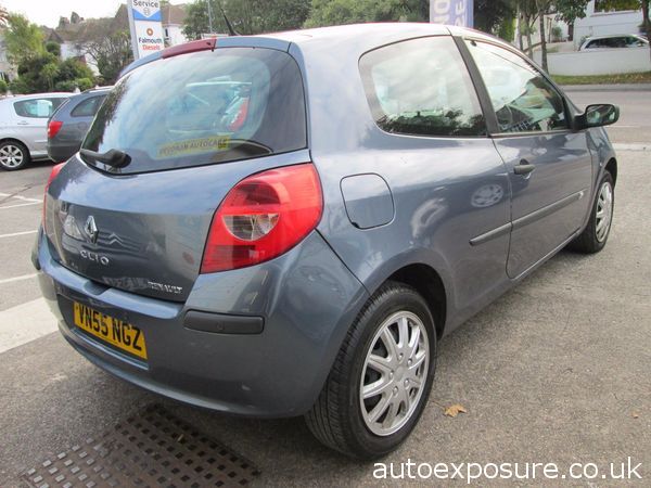 2005 Renault Clio 1.6 VVT image 3