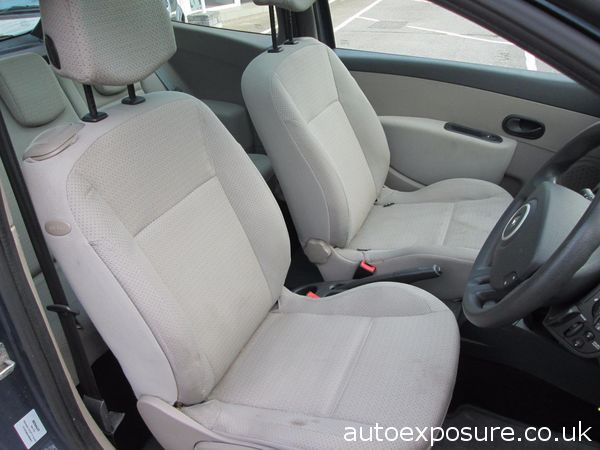 2005 Renault Clio 1.6 VVT image 5