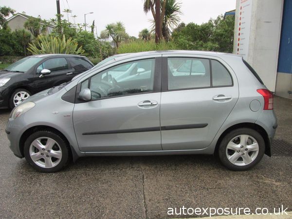 2006 Toyota Yaris 1.4 image 2