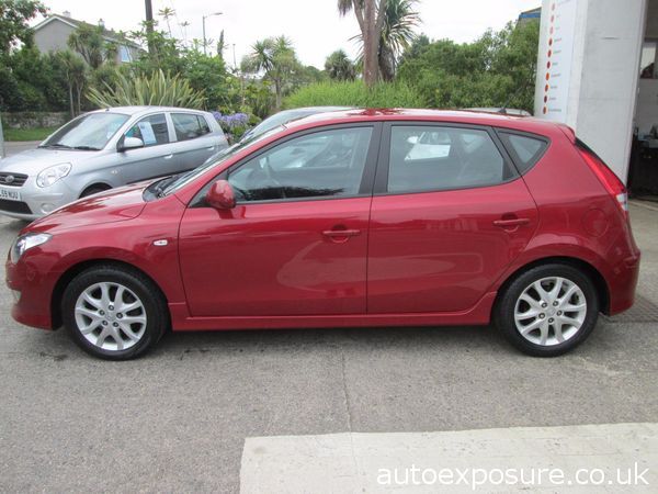 2011 Hyundai I30 1.6 CRDi Comfort image 2