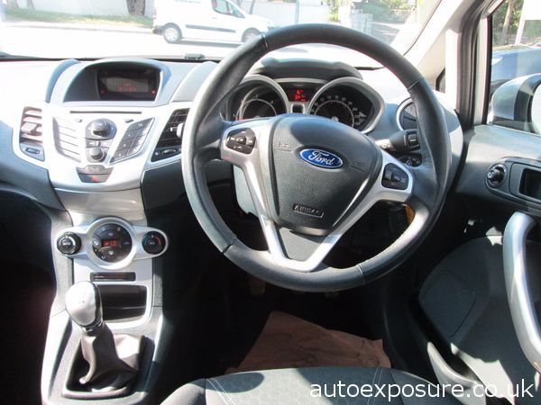 2009 Ford Fiesta 1.4 TDCi Titanium image 5