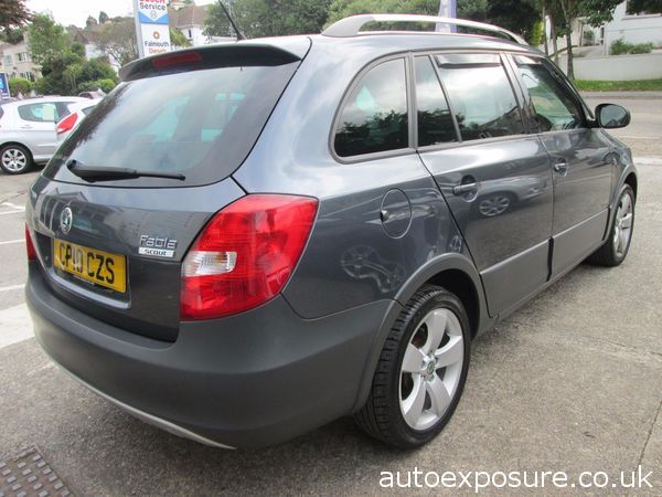 2010 Skoda Fabia 1.2 TSI Scout image 3