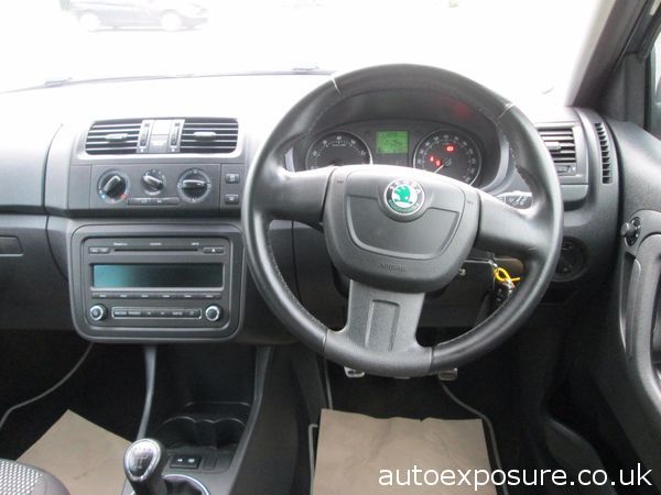 2010 Skoda Fabia 1.2 TSI Scout image 5