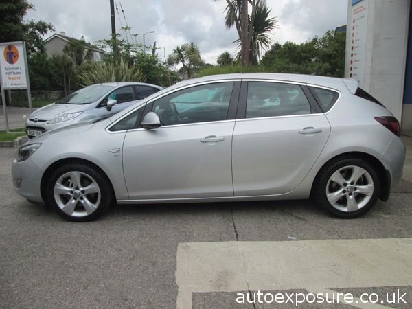 2010 Vauxhall Astra 2.0 CDTi 16V image 2