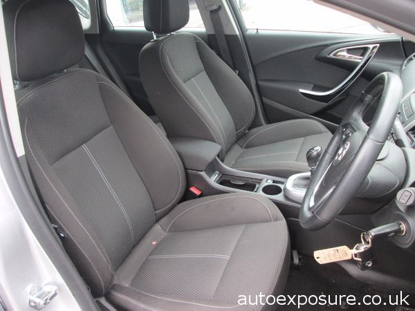 2010 Vauxhall Astra 2.0 CDTi 16V image 4