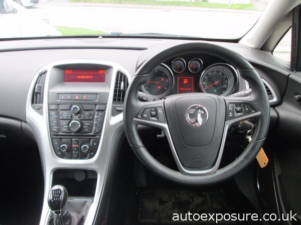 2010 Vauxhall Astra 2.0 CDTi 16V image 5