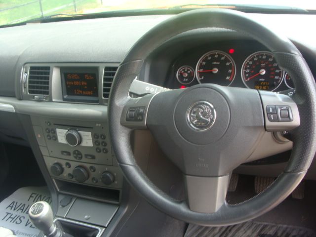 2007 VAUXHALL VECTRA 1.8 VVT SRI image 4