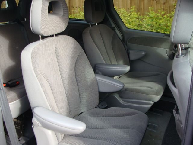 2005 CHRYSLER VOYAGER 2.5 CRD SE PLUS image 4