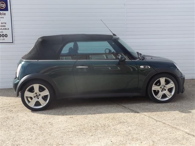 2004 MINI CONVERTIBLE 1.6 COOPER S image 1