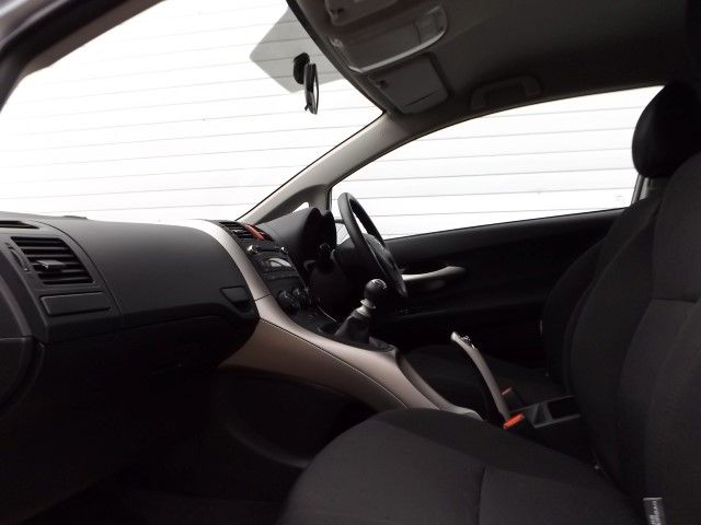 2009 TOYOTA AURIS 1.3 TR VVT-I S/S image 4