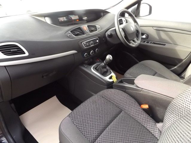 2011 RENAULT SCENIC 1.5 EXPRESSION DCI image 5