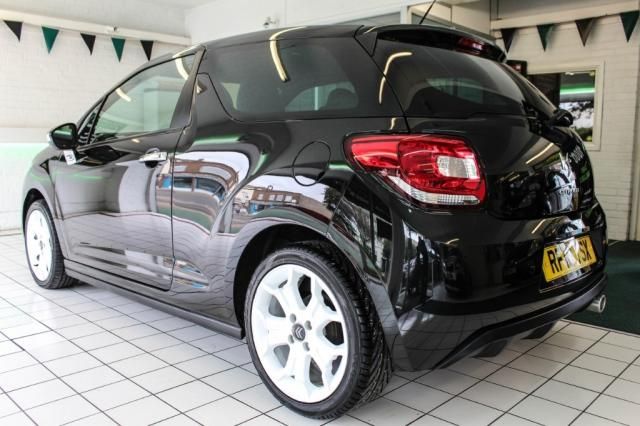 2010 CITROEN DS3 1.6 HDi Black And White image 2